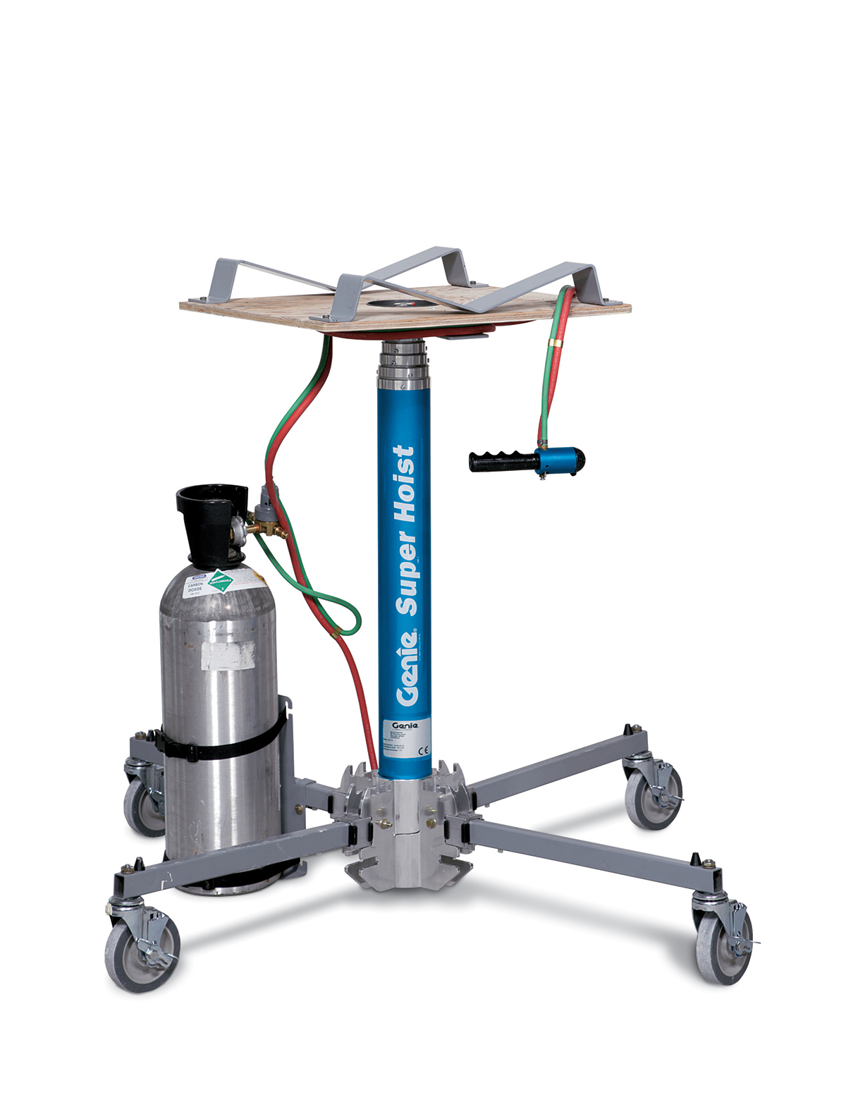 Takplateheis luftdrevet < 150 kg løftehøyde < 6 m